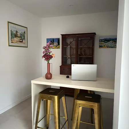 Dhotes De La Cote Radieuse Bed & Breakfast